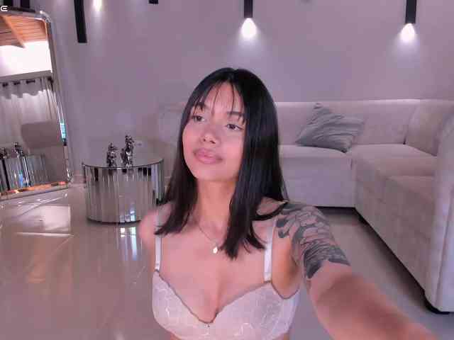 SussieCole webcam