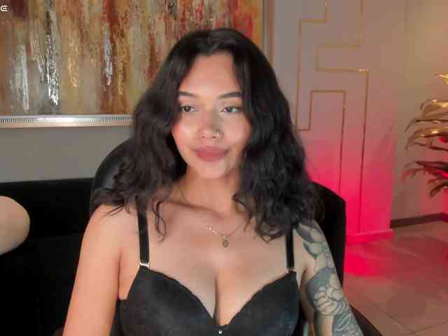 SussieCole webcam