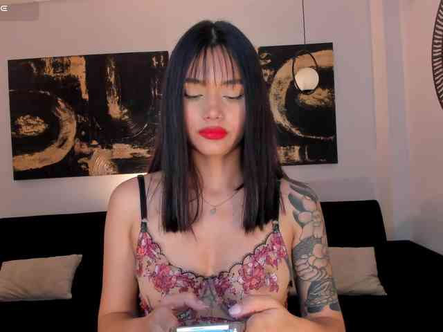 SussieCole webcam