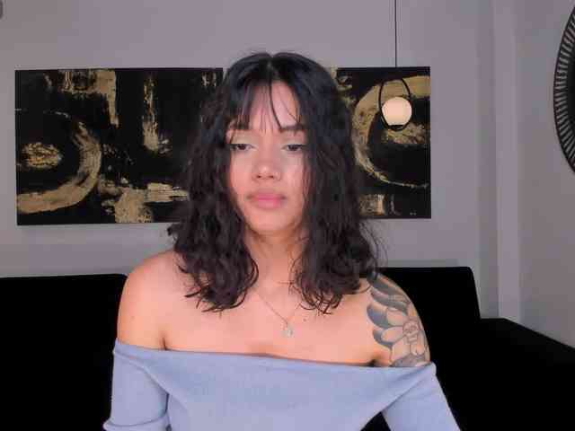 SussieCole webcam