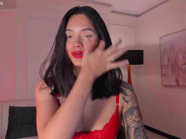 SussieCole webcam