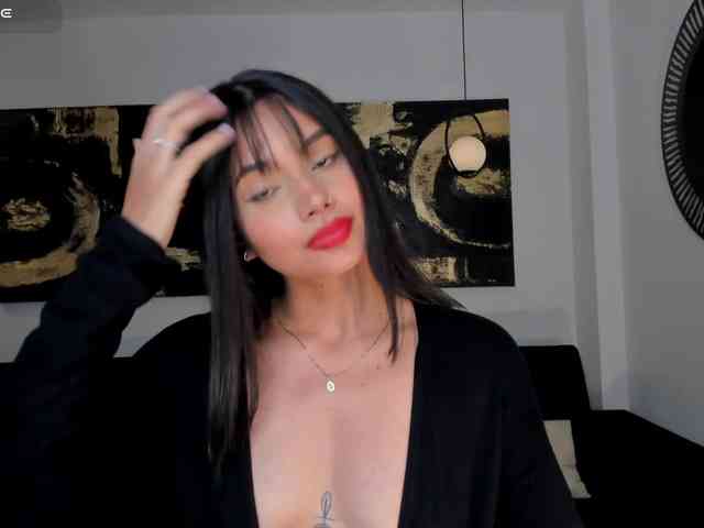 SussieCole webcam