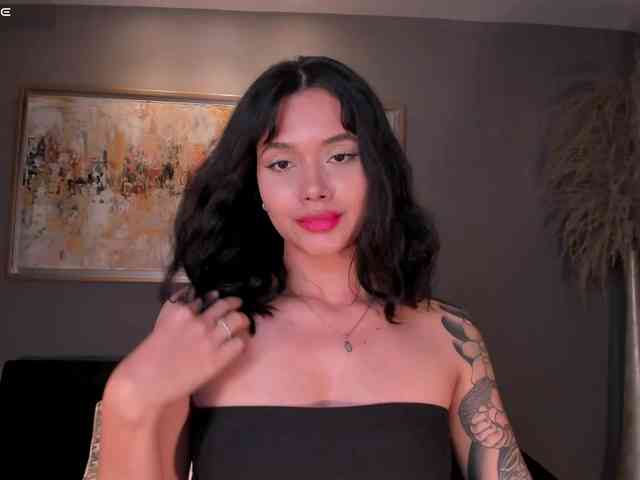 SussieCole webcam