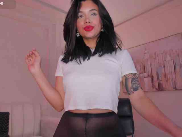 SussieCole webcam