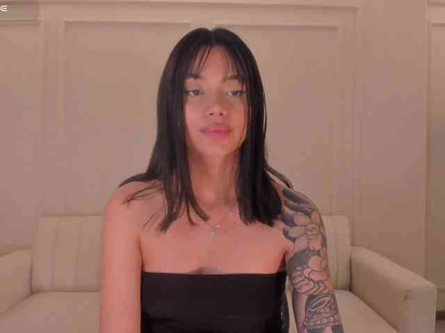 SussieCole webcam