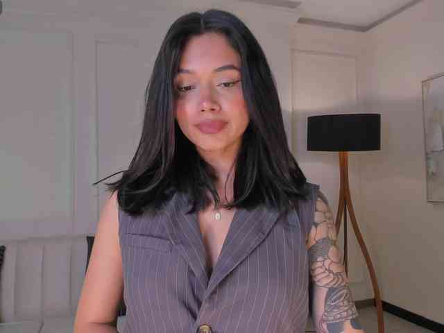 SussieCole webcam