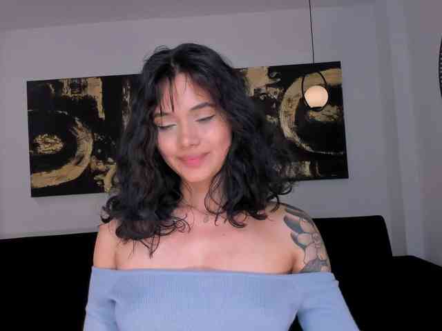 SussieCole webcam