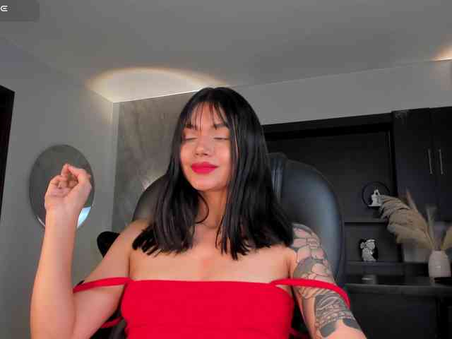 SussieCole webcam