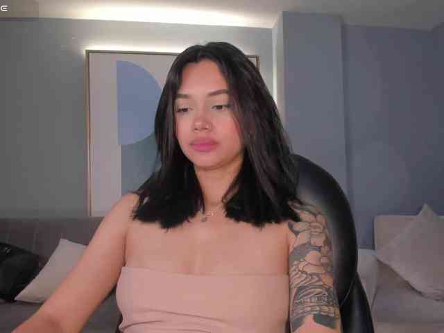 SussieCole webcam