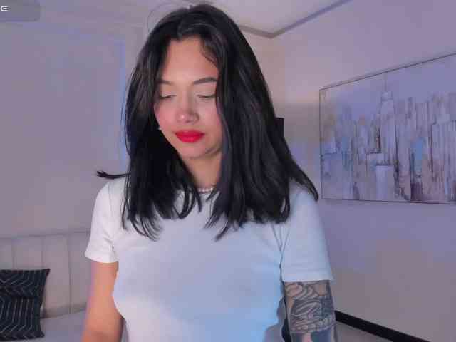 SussieCole webcam