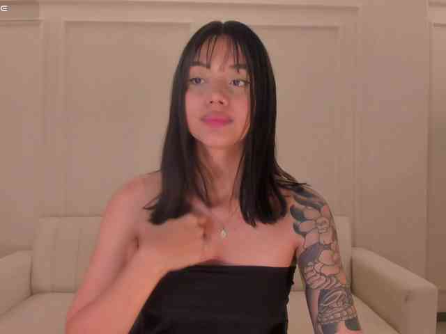 SussieCole webcam
