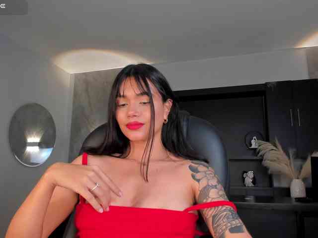 SussieCole webcam