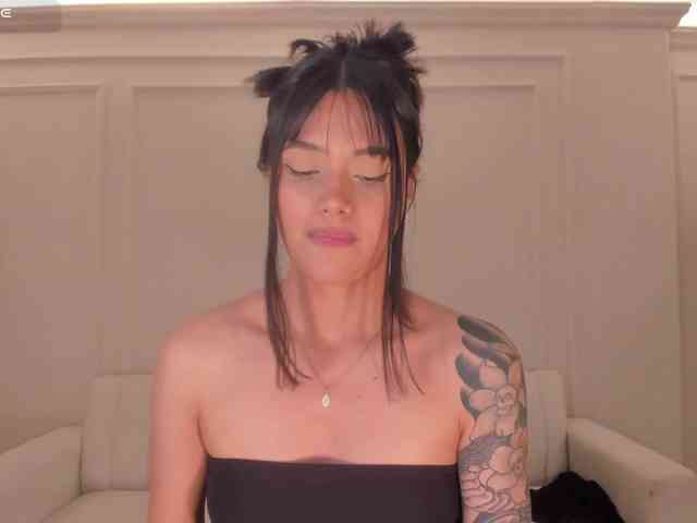 SussieCole webcam