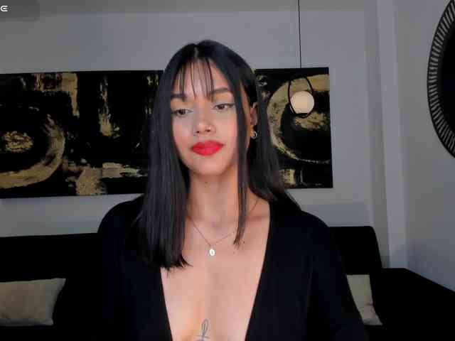 SussieCole webcam