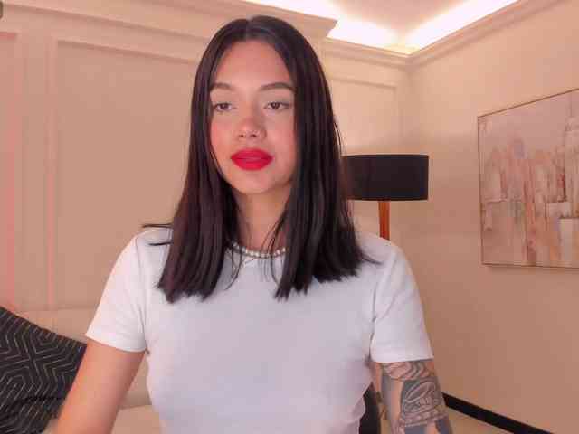 SussieCole webcam