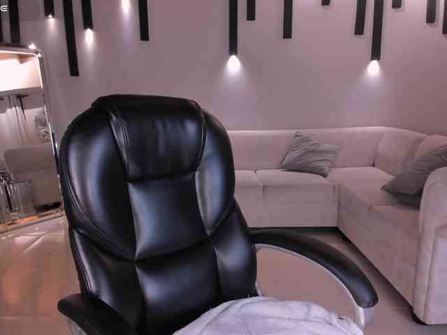 SussieCole webcam