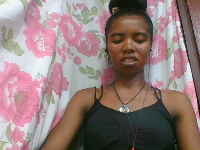 lydia11's BongaCams show and profile