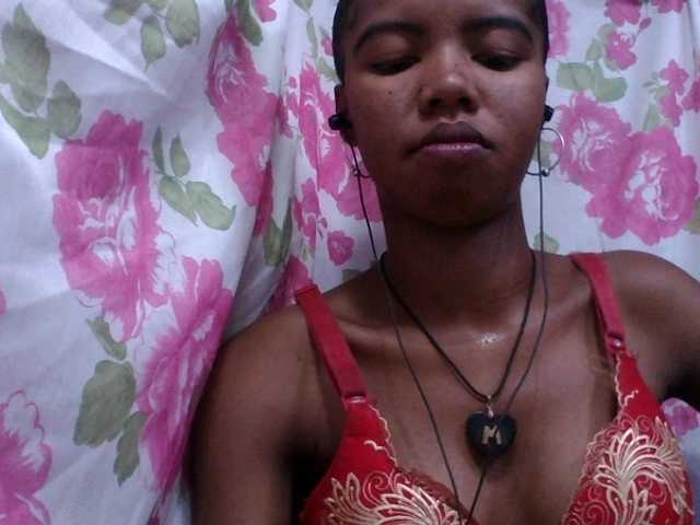 lydia11's BongaCams show and profile