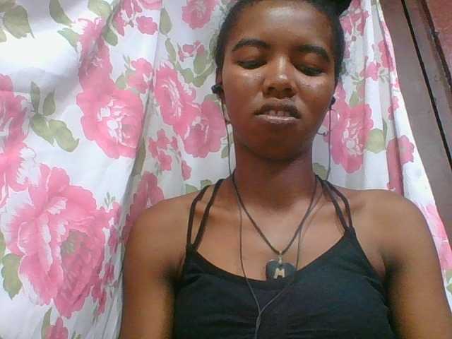 lydia11's BongaCams show and profile