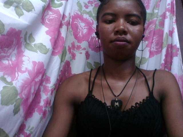 lydia11's BongaCams show and profile