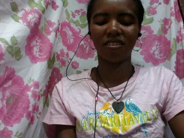 lydia11's BongaCams show and profile