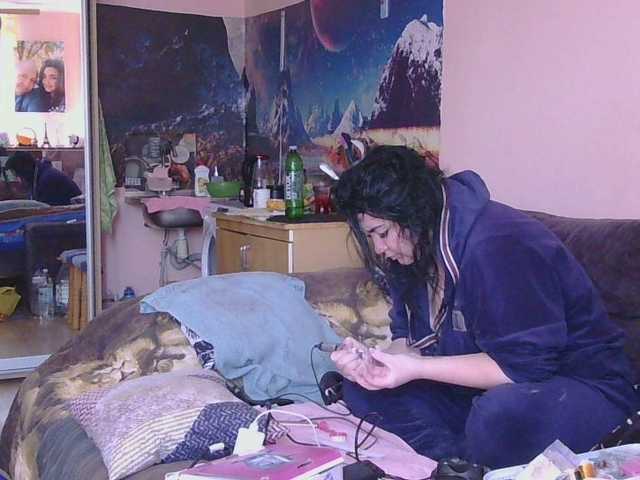 Medjik-lool's BongaCams show and profile