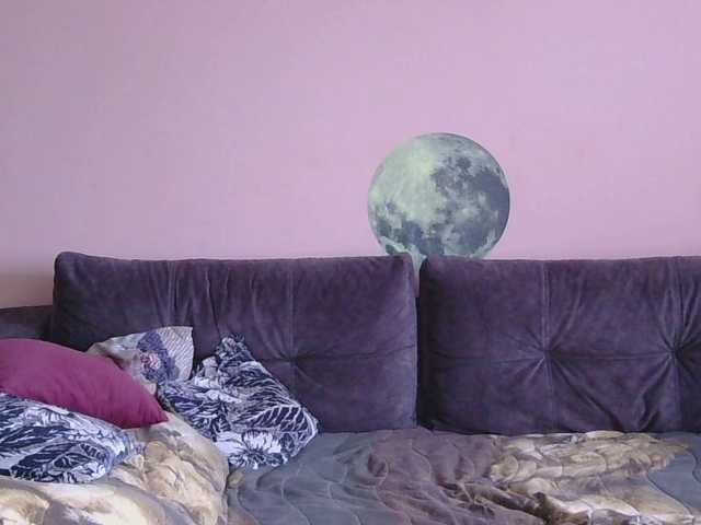 le modèle Ornotores_wers est en webcam porno dans un show sur le site bongacams, il possède les tags suivants: White/Caucasian,Brunette,Shaved