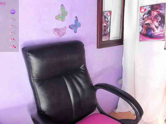 AliaAsad webcam