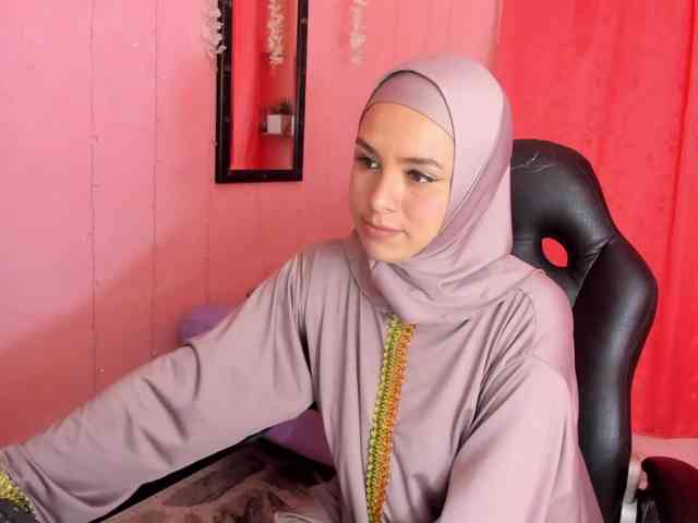 AliaAsad webcam
