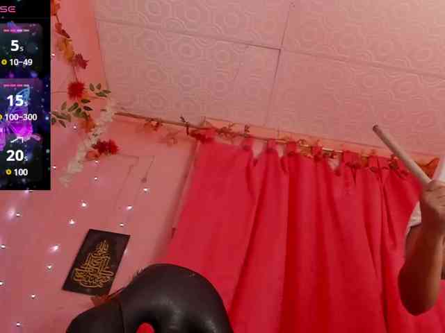 AliaAsad webcam