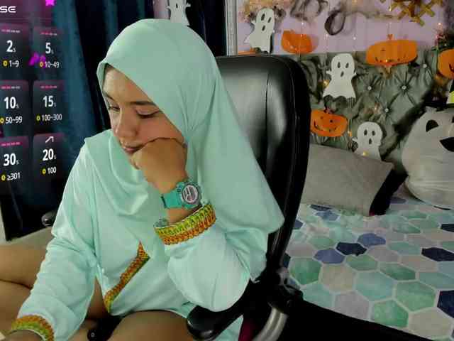 AliaAsad webcam
