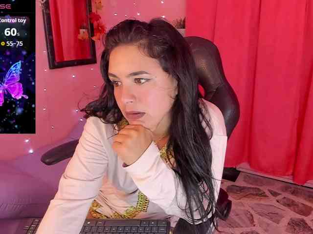 AliaAsad webcam