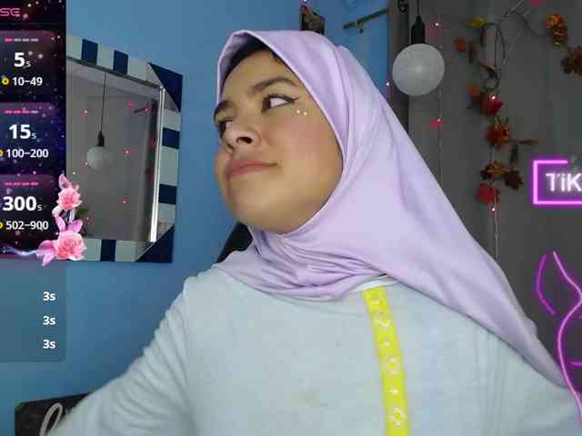 AliaAsad webcam