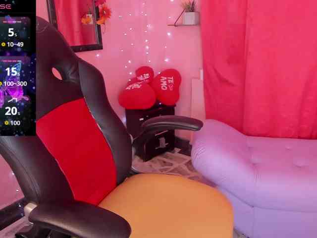 AliaAsad webcam