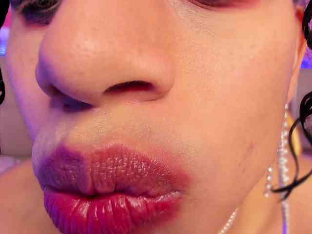 Eimyflorian Live Webcam on BongaCams