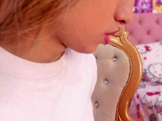 Eimyflorian Live Webcam on BongaCams