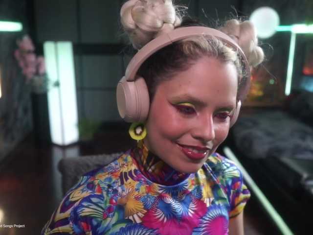 Alessa-Goreng's BongaCams show and profile