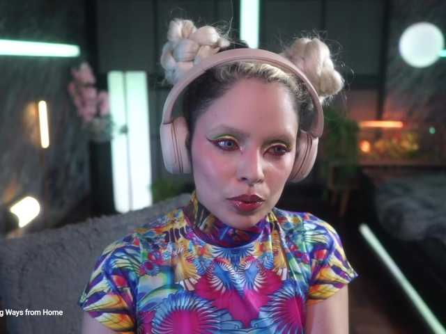 Alessa-Goreng's BongaCams show and profile