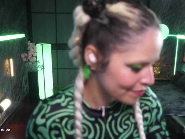 Alessa-Goreng's BongaCams show and profile