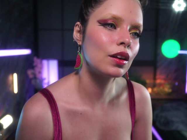 Alessa-Goreng's BongaCams show and profile