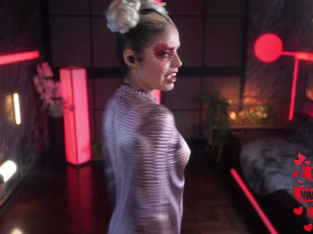 Alessa-Goreng's BongaCams show and profile