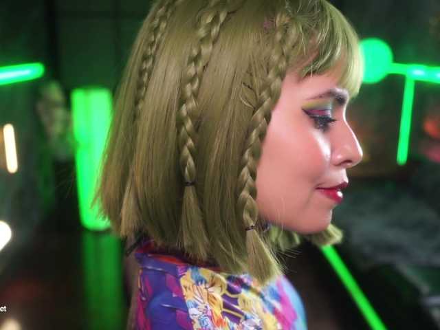 Alessa-Goreng's BongaCams show and profile