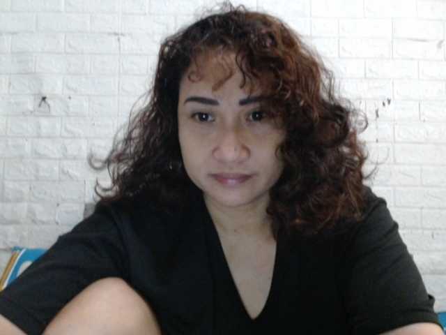 Jeansy23 webcam bongacams model stream image