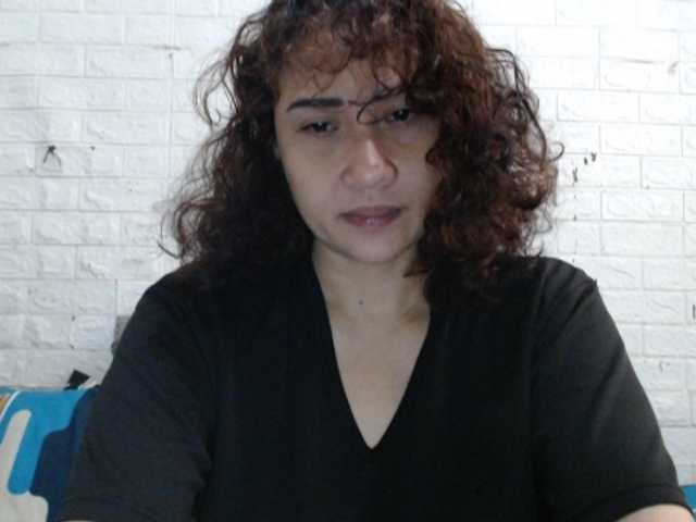 Jeansy23 webcam bongacams model stream image