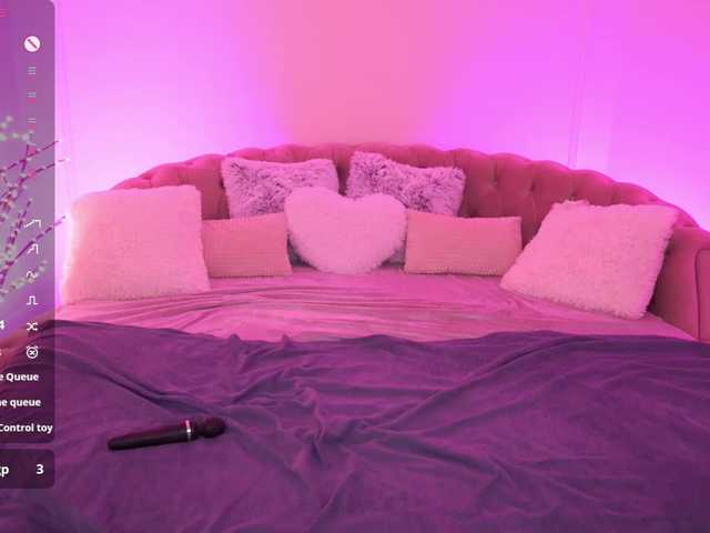 CarolinaDi's BongaCams show and profile