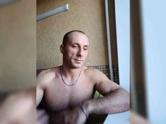 Vitamin4ik0571 Live Webcam on BongaCams