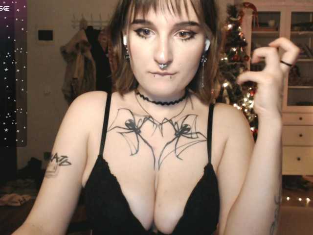 momorenaaa's BongaCams show and profile