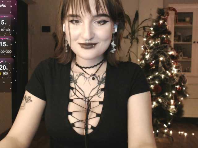 momorenaaa's BongaCams show and profile