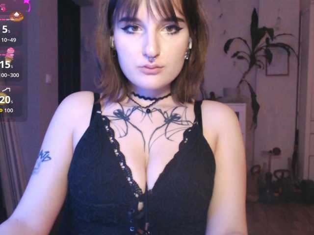 momorenaaa's BongaCams show and profile