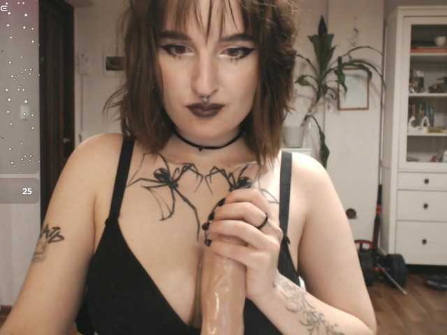 momorenaaa's BongaCams show and profile